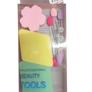 Professional Beauty Tools Set with Sponges and Applicators